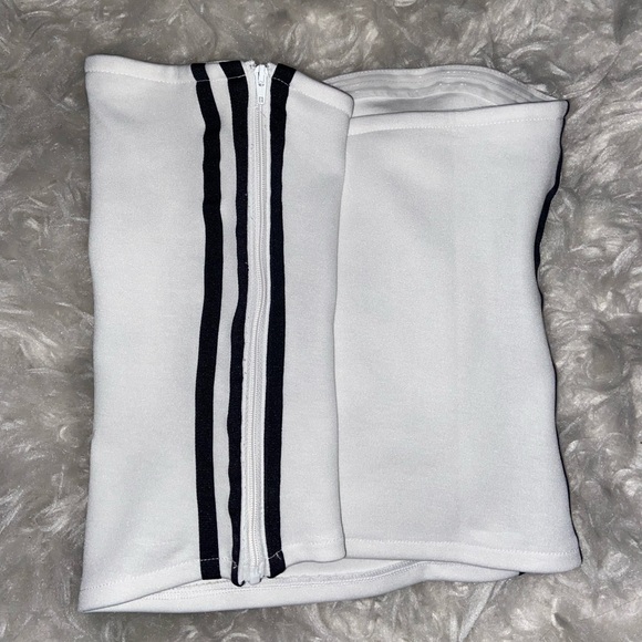 Adidas tube top, women’s size S, white with black accents - Picture 6 of 6